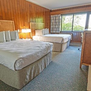 2 Queen Beds Lodge